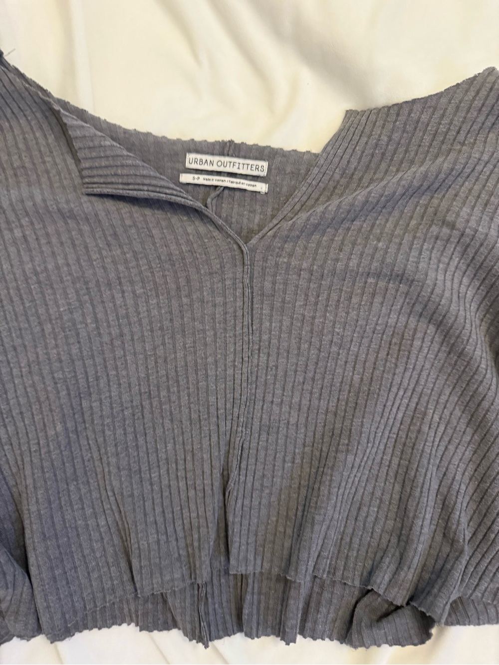 Urban Outfitters Cropped Athleisure Top - Picture 3 of 3